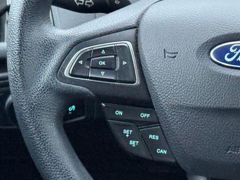 Used 2017 Ford Focus SE image 24