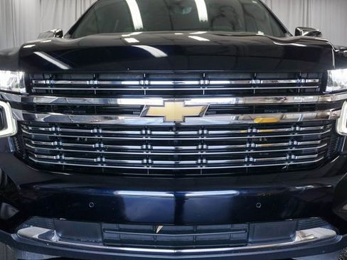 Used 2021 Chevrolet Tahoe Premier w/ Premium Package image 3
