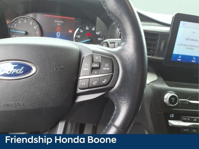 Used 2020 Ford Explorer XLT w/ Equipment Group 202A AWD/4WD image 25