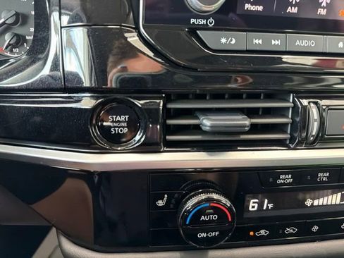 Used 2025 Nissan Pathfinder SV AWD/4WD image 25