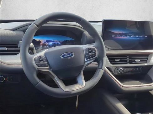 New 2026 Ford Explorer Active w/ Active Comfort Package image 18