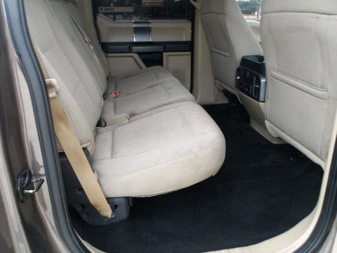 Used 2017 Ford F150 XLT w/ Equipment Group 302A Luxury image 8