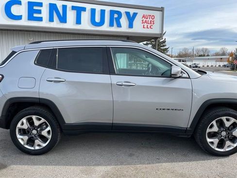 Used 2019 Jeep Compass Limited AWD/4WD image 13