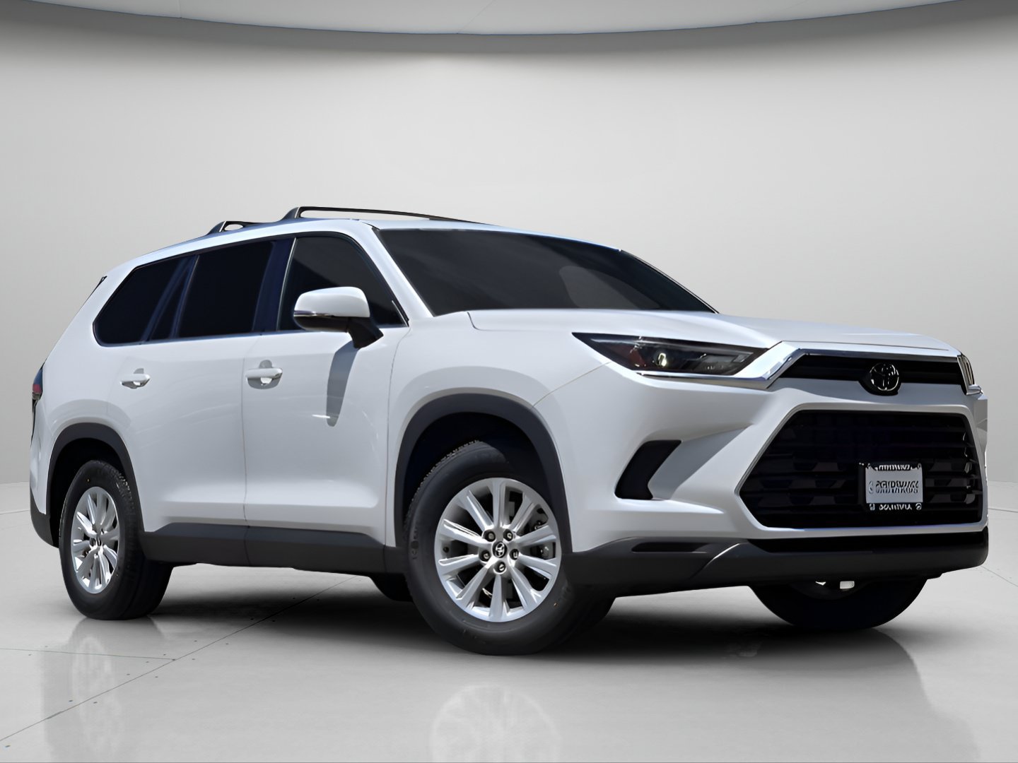 Used 2024 Toyota Grand Highlander AWD image 2