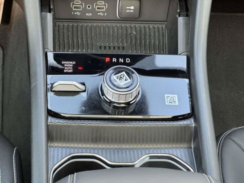 Used 2026 Jeep Grand Cherokee Limited AWD/4WD image 27