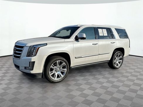 Used 2016 Cadillac Escalade Premium image 26