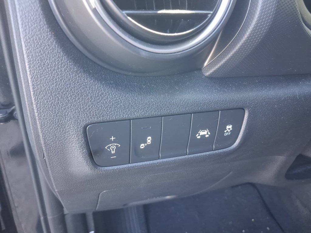 Used 2020 Hyundai Kona SEL FWD image 22