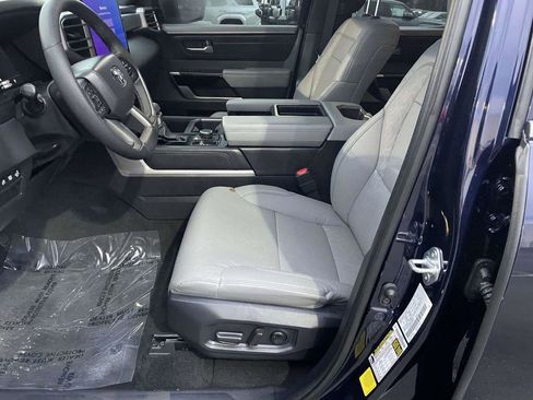 Used 2025 Toyota Tundra Limited AWD/4WD image 28