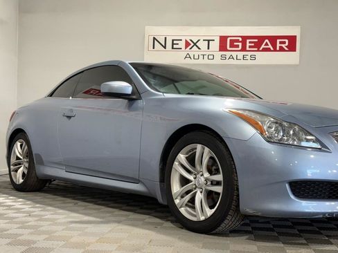 Used 2009 INFINITI G37 Convertible w/ Premium Pkg RWD image 3