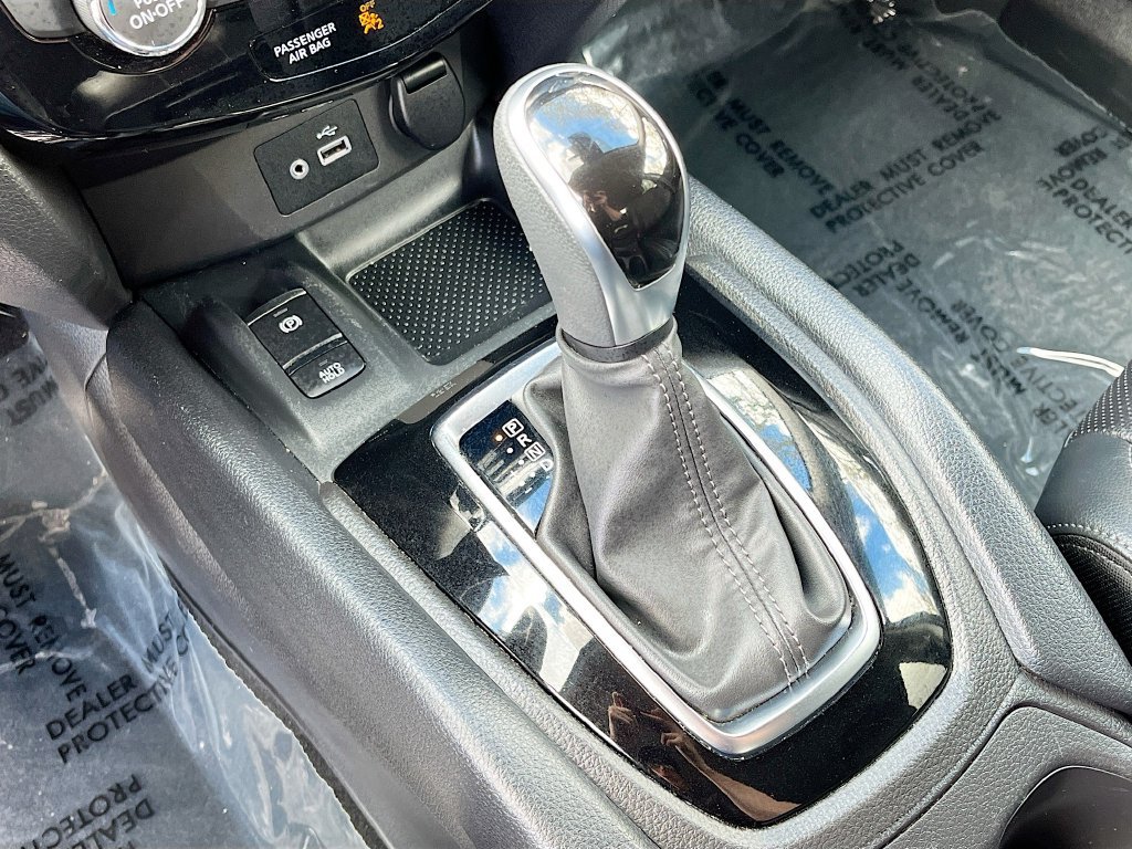 Used 2022 Nissan Rogue Sport SL AWD/4WD image 17