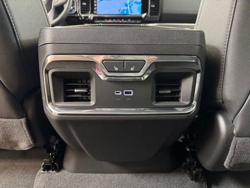 New 2026 GMC Sierra 1500 SLT w/ SLT Convenience Package AWD/4WD image 18