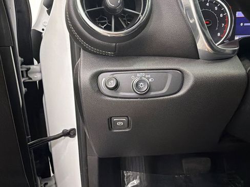 Used 2023 Chevrolet Blazer LT image 30