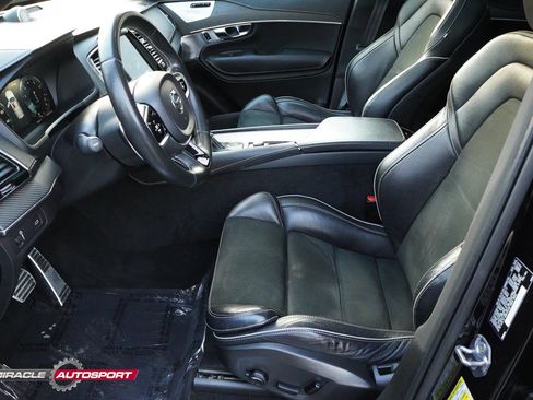 Used 2019 Volvo XC90 T6 R-Design image 17