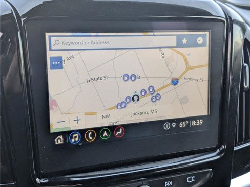 Used 2023 Chevrolet Traverse RS image 17