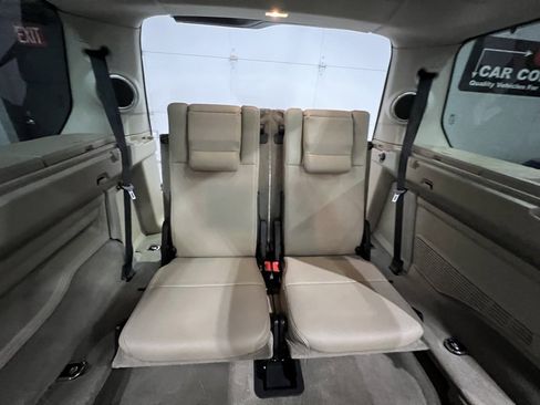 Used 2016 Land Rover LR4 HSE image 28