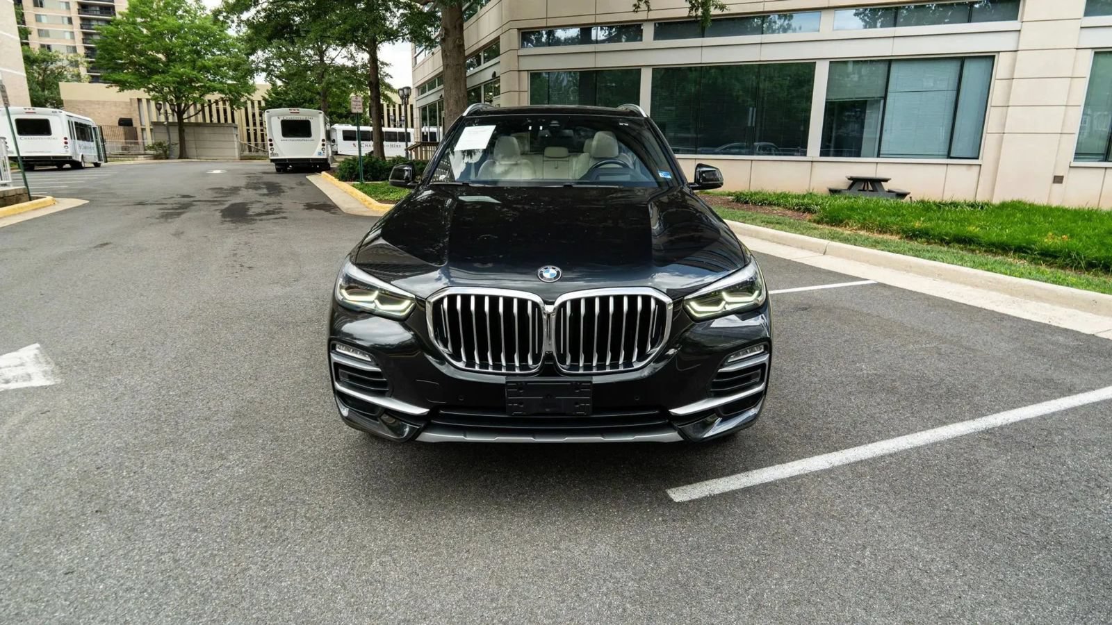 Used 2019 BMW X5 xDrive40i w/ Premium Package 2 AWD/4WD image 8