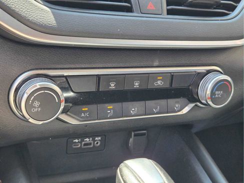 Used 2022 Nissan Altima 2.5 SR AWD/4WD image 25