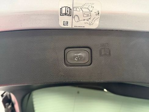 Used 2020 Ford Edge Titanium image 50