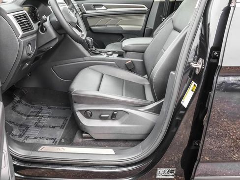 Used 2023 Volkswagen Atlas SE w/ Panoramic Sunroof Package image 19