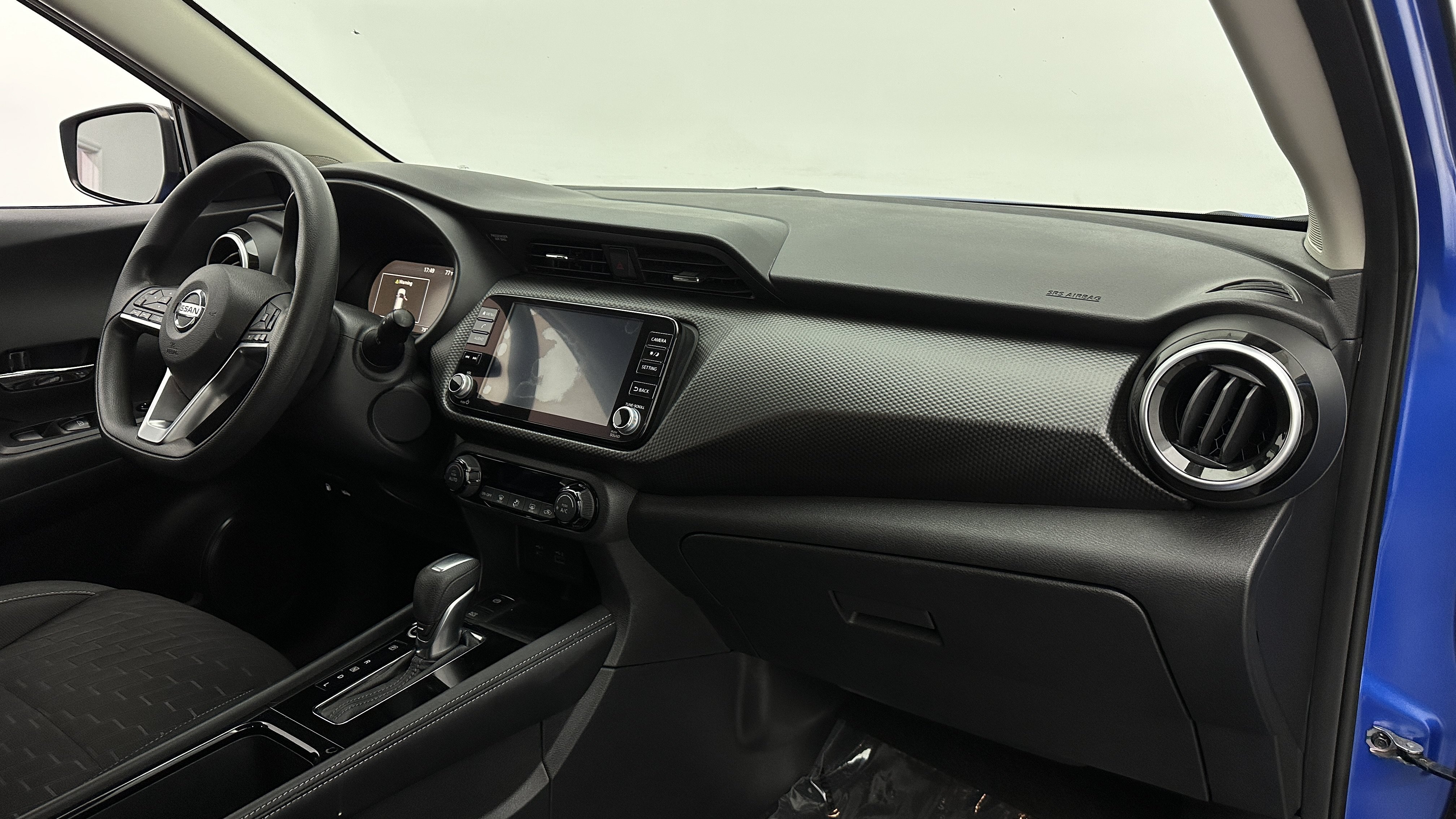 Used 2021 Nissan Kicks SV FWD image 35