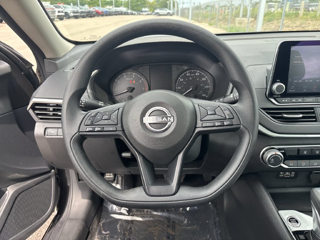 Certified 2025 Nissan Altima 2.5 S FWD image 27