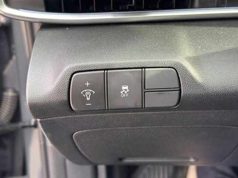 Certified 2024 Hyundai Elantra Limited image 29