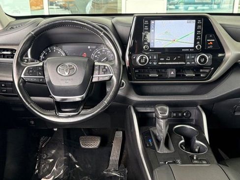 Certified 2020 Toyota Highlander XLE image 37