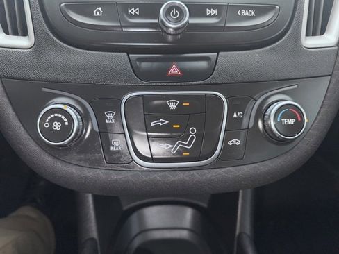 Used 2019 Chevrolet Malibu LS image 22