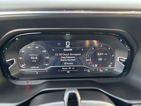 Used 2023 GMC Yukon Denali Ultimate image 16