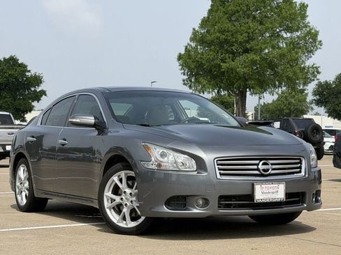 Used 2014 Nissan Maxima 3.5 SV w/ Premium Package FWD image 2