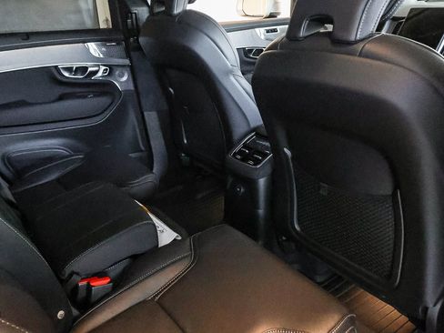 New 2026 Volvo XC90 T8 Ultra w/ Lounge Package AWD/4WD image 14
