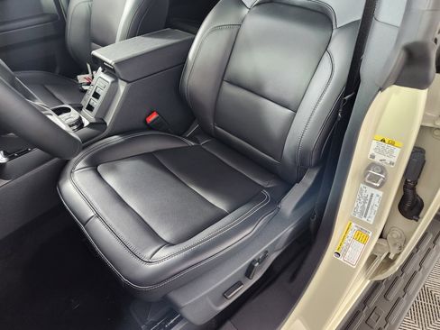 New 2026 Ford Bronco Outer Banks w/ Sasquatch Package image 12