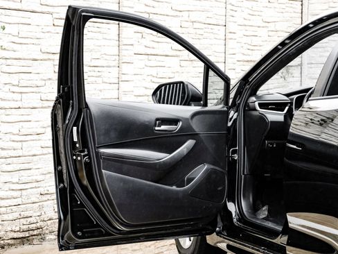 Used 2022 Toyota Corolla SE image 40