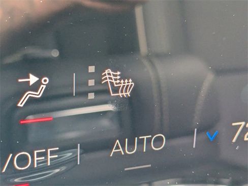 New 2026 GMC Yukon XL Elevation image 25