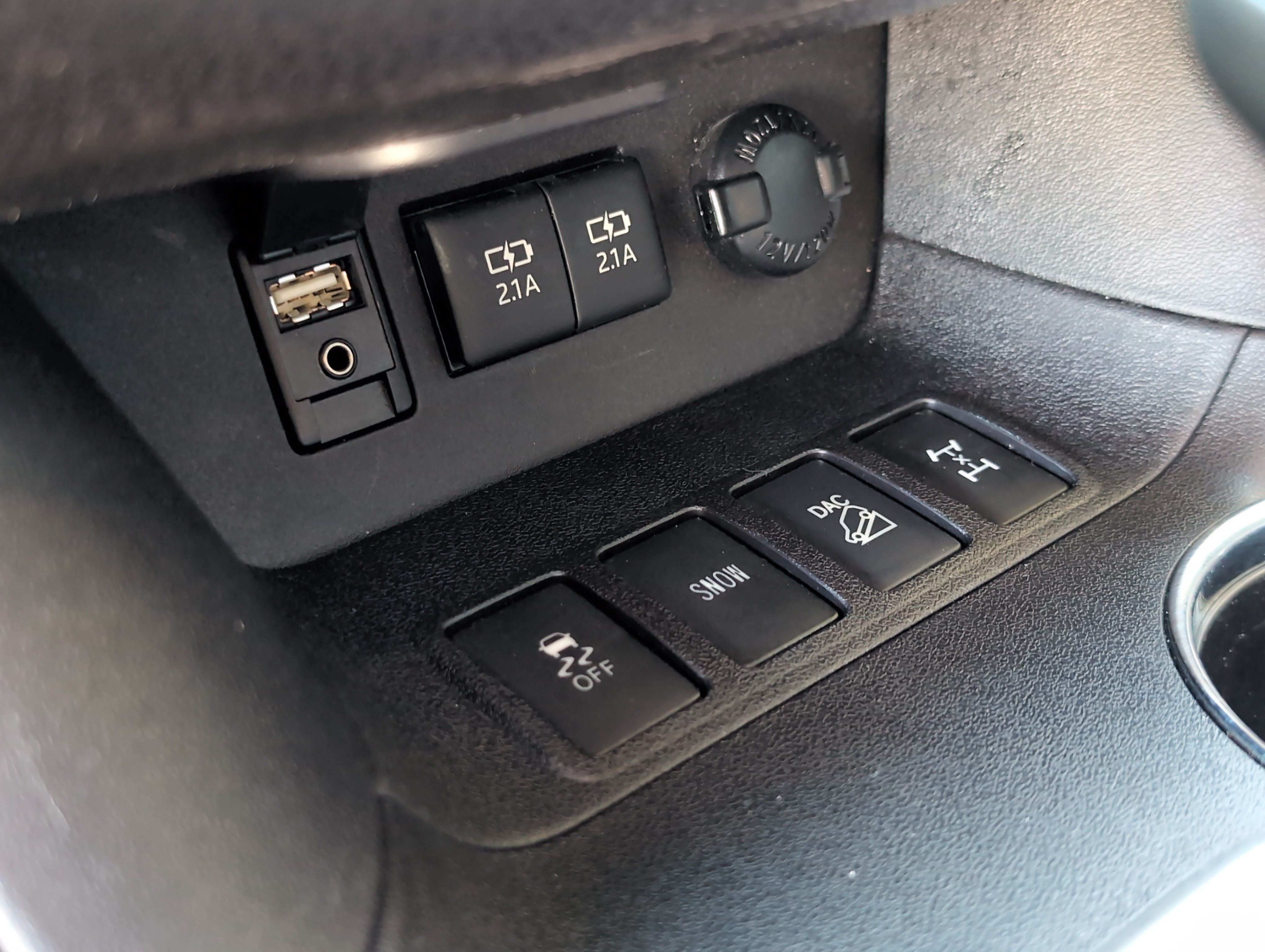 Used 2018 Toyota Highlander SE AWD/4WD image 39