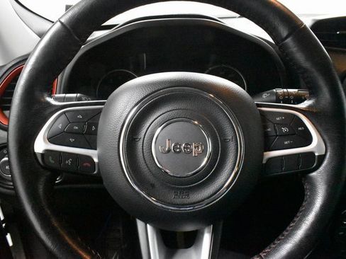 Used 2018 Jeep Renegade Trailhawk w/ Cold Weather Group II image 20