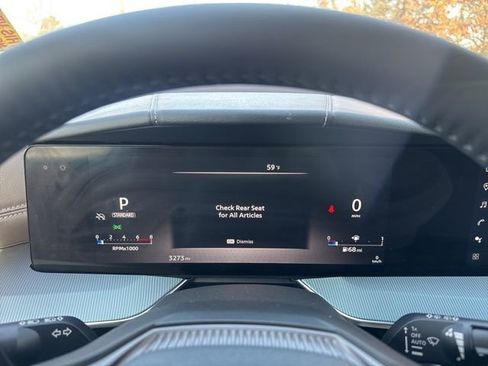 Used 2025 Nissan Murano Platinum w/ Cargo Package image 3