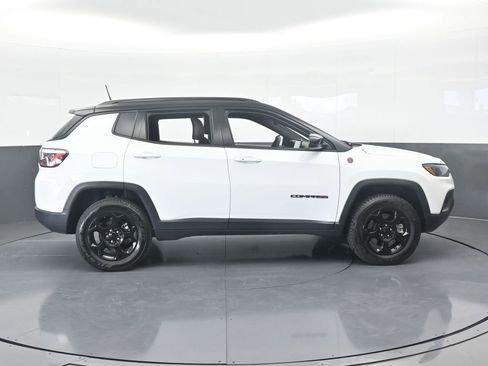 Used 2023 Jeep Compass Trailhawk image 7
