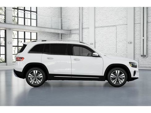 New 2026 Mercedes-Benz GLB 250 4MATIC image 16