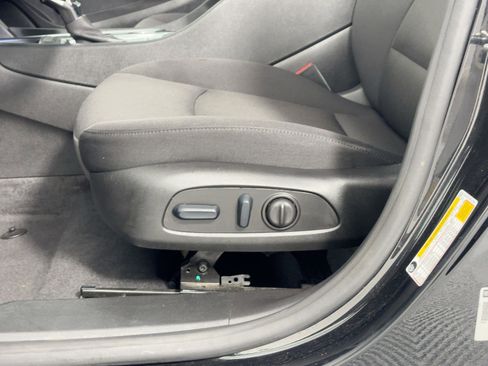 Used 2024 Chevrolet Malibu LT image 14