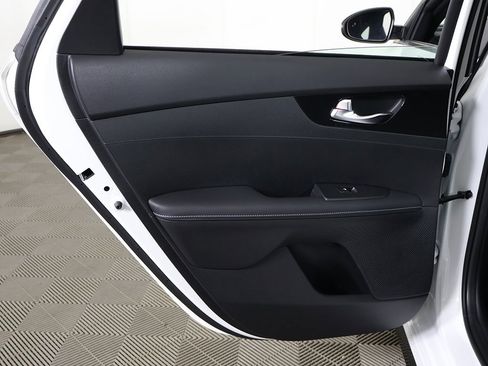 Used 2024 Kia Forte GT-Line image 23