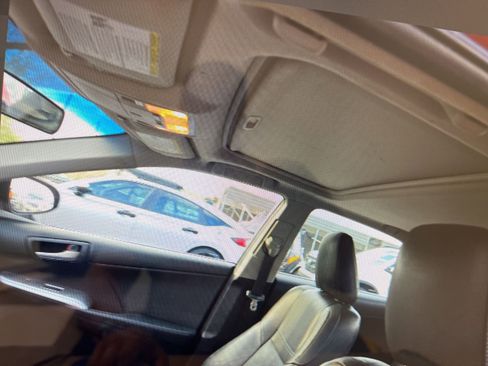 Used 2012 Toyota Camry SE image 8