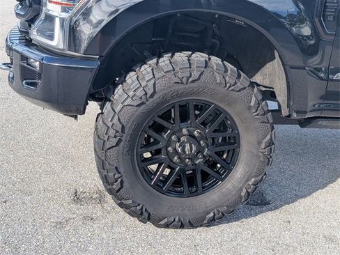 Used 2020 Ford F350 Platinum w/ FX4 Off-Road Package image 4
