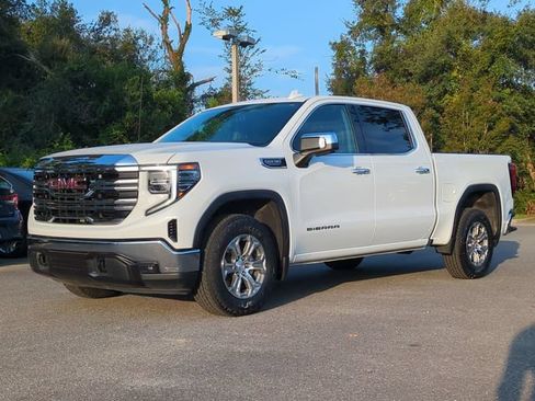 Used 2025 GMC Sierra 1500 SLT RWD image 2