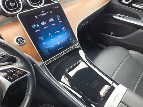 Used 2023 Mercedes-Benz GLC 300 4MATIC image 35