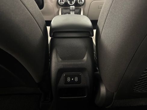 Certified 2026 Hyundai Venue SEL FWD image 13