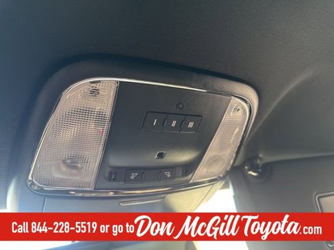 Used 2022 Dodge Charger Scat Pack w/ Plus Group image 18