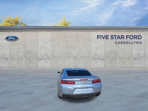 Used 2018 Chevrolet Camaro LT w/ RS Package image 7