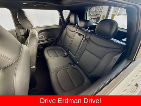 Used 2015 Kia Soul ! w/ Sun & Sound Package FWD image 8