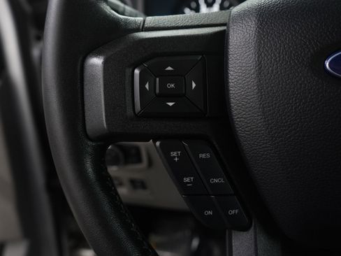 Used 2019 Ford F150 XLT w/ Equipment Group 302A Luxury AWD/4WD image 17